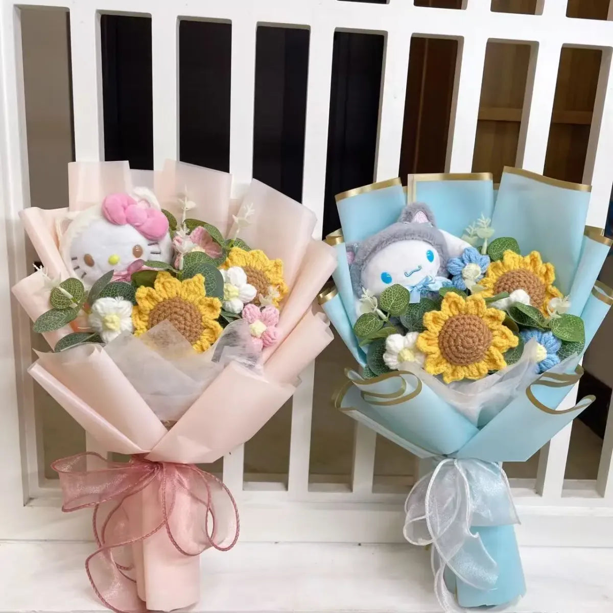Sanrio Plush Flower Bouquet – Hello Kitty & Kuromi Gift Set